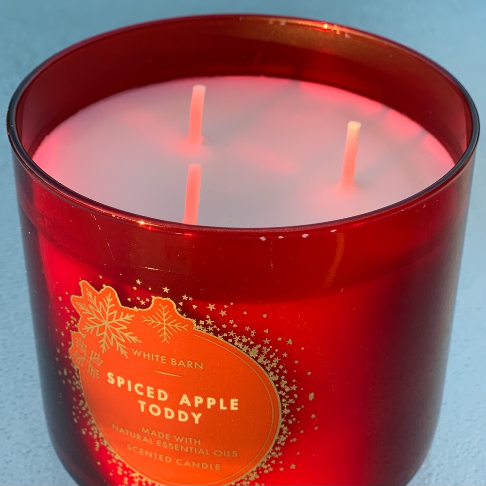 Bath & Body Works White Barn Spiced Apple Toddy 3-Wick Candle with Lid, 14.5 Oz. - Picture 5 of 5